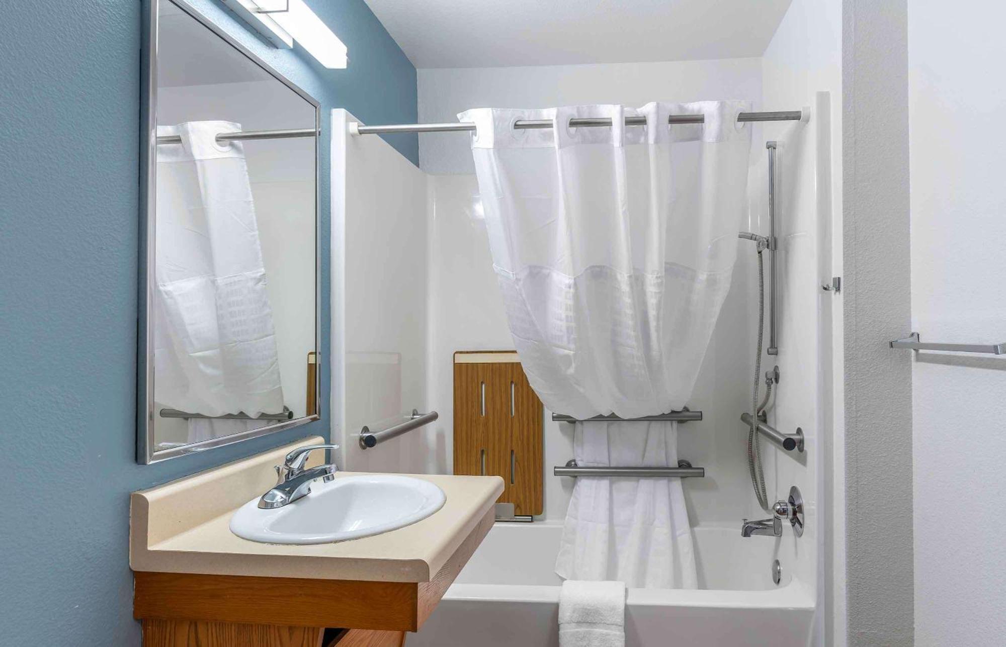 Extended Stay America Select Suites - Louisville - South Lynnview エクステリア 写真