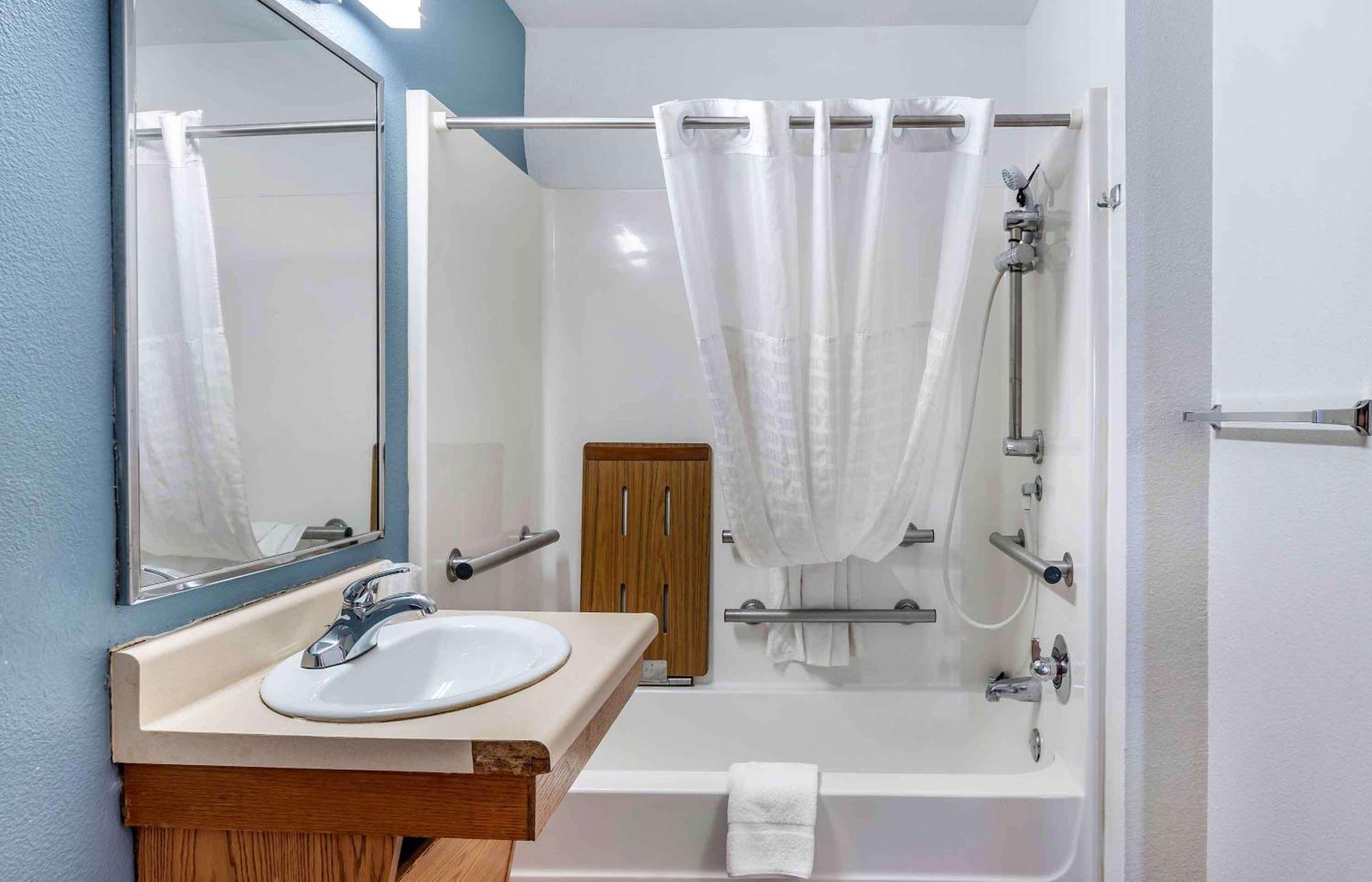 Extended Stay America Select Suites - Louisville - South Lynnview エクステリア 写真